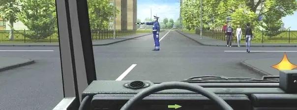 Билет №23, вопрос №13: Как следует поступить в этой ситуации, если Вам необходимо повернуть направо?