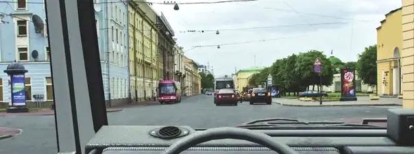 Билет №7, вопрос №14: Разрешено ли Вам выехать на перекресток, за которым образовался затор: