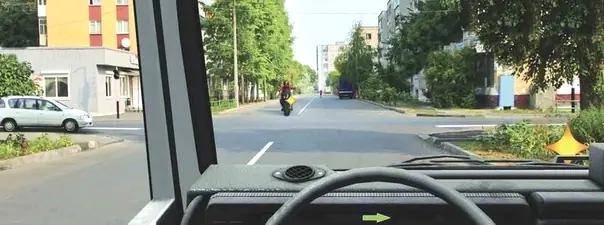 Билет №19, вопрос №14: Как Вам следует поступить при повороте направо?