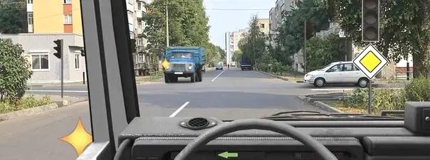 Билет №36, вопрос №15: Как Вам следует поступить при повороте налево?