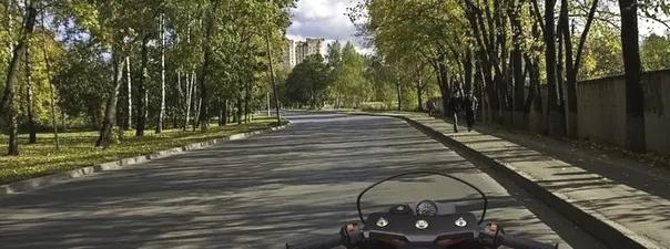 Билет №13, вопрос №9: Разрешается ли Вам выполнить разворот на этом участке дороги?