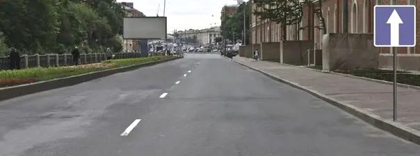 Билет №32, вопрос №9: Разрешено ли выполнить разворот на участке дороги, обозначенном этим знаком?