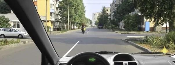 Билет №19, вопрос №14: Как Вам следует поступить при повороте направо?