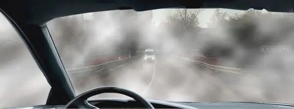 Билет №5, вопрос №20: При движении в условиях тумана расстояние до предметов представляется: