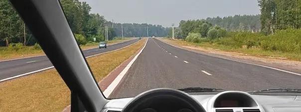 Билет №3, вопрос №10: По какой полосе Вы имеете право двигаться с максимальной разрешенной скоростью вне населенного пункта?