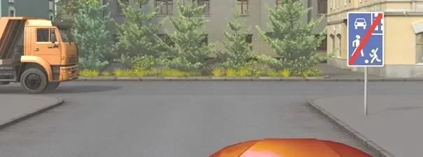 Билет №36, вопрос №16: Вы обязаны уступить дорогу грузовому автомобилю: