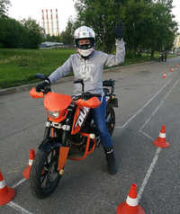 АвтоМотошкола-77